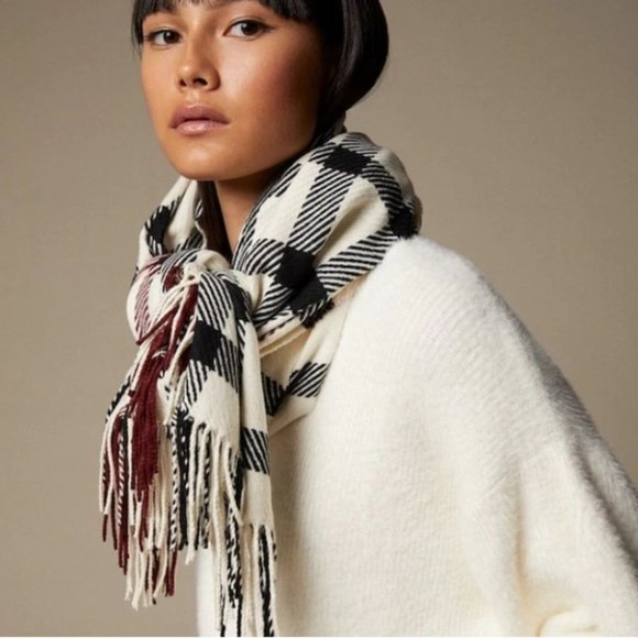 LOVE & LORE SUPERSOFT SCARF IVORY/BERRY TARA PLAID - Picture 4 of 9